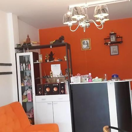 Lemon Tree Motel Сураттхани Экстерьер фото